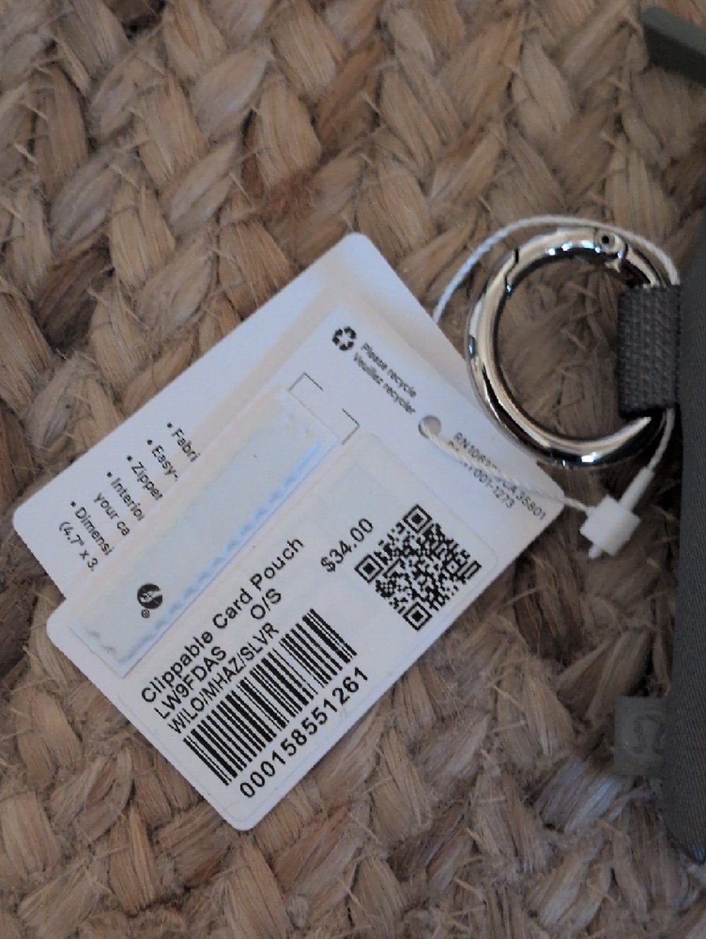 lululemon athletica gray clippable card pouch with silver keyring - Picture 2 of 6